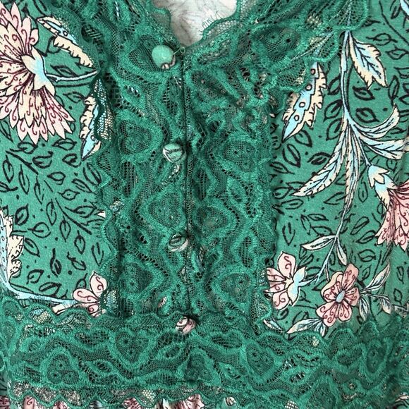 Super Soft by Torrid Knit Green Babydoll Lace Trim Short Sleeve Floral Shirt 6X - Picture 5 of 10